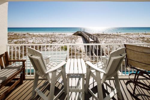 Gulf Dunes 215