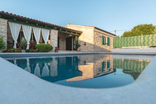Πισίνα στο ή κοντά στο Holiday Home Fresco