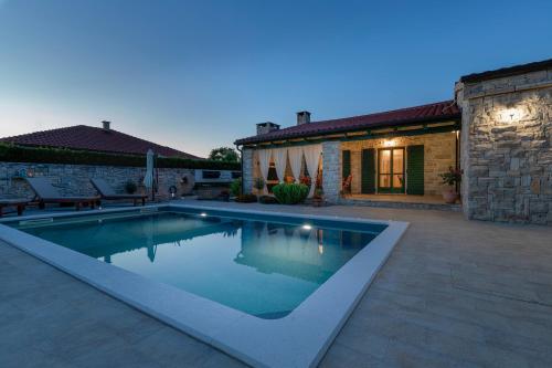 Πισίνα στο ή κοντά στο Holiday Home Fresco