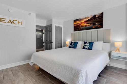 Katil atau katil-katil dalam bilik di WINTER RATES! Gorgeous 1BR Oceanview Suite, Dogs OK 904