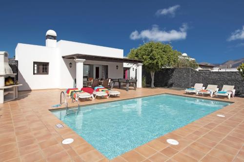 Villa Flamingo by Villa Plus