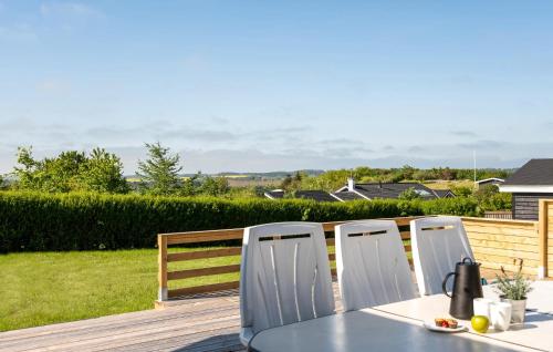 Μπαλκόνι ή βεράντα στο Amazing Home In Ebeltoft With Wifi