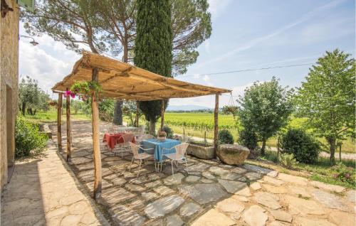 Κήπος έξω από το 5 Bedroom Gorgeous Home In Arezzo