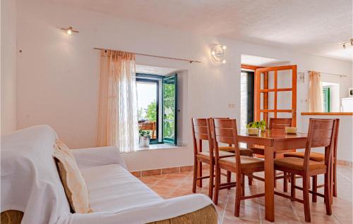 Postel nebo postele na pokoji v ubytování Holiday Home Podobuce Bb V