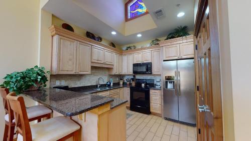 Η κουζίνα ή μικρή κουζίνα στο The Gardens 701 by Tybee Vacation Rentals