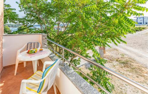 2 Bedroom Amazing Apartment In Medulin