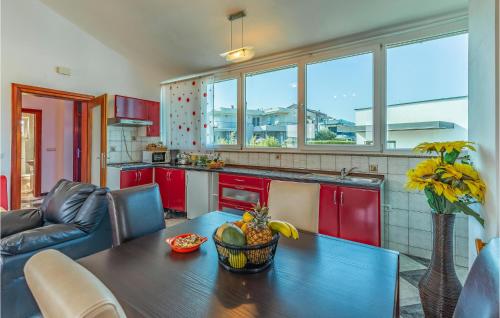 2 Bedroom Amazing Apartment In Medulin