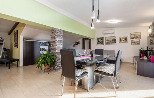 Gorgeous Apartment In Rijeka With House Sea View