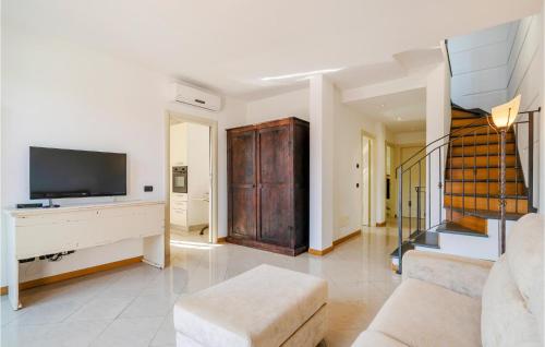 A television and/or entertainment centre at Villetta Solanum