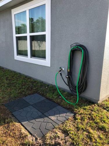 Φωτογραφία από το άλμπουμ του Dog Friendly Home With Fenced Yard & Work Spaces σε Marion Oaks