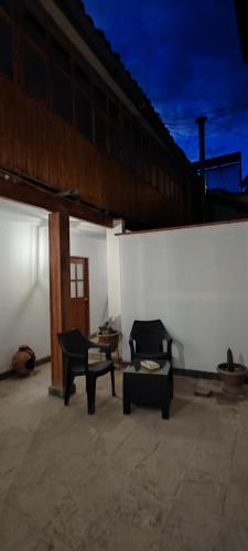 Un patio o zona al aire libre en Flying Dog Hostel Cusco