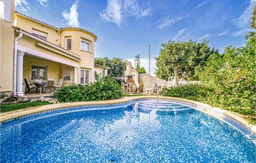 Beautiful Home In Oliva With Kitchen