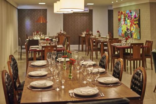 Restoran atau tempat lain untuk makan di Alfa Hotel