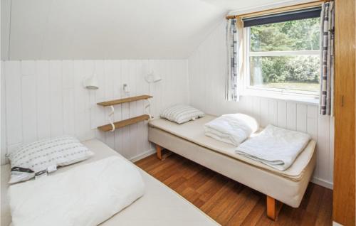 Ένα ή περισσότερα κρεβάτια σε δωμάτιο στο Lovely Home In Samsø With Wifi