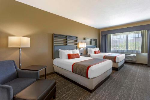 Katil atau katil-katil dalam bilik di Best Western Plus Heber Valley Hotel