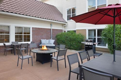 Patio o area all'aperto di Residence Inn Phoenix Glendale/ Peoria