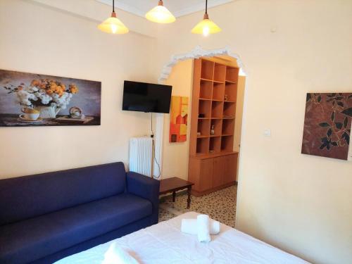 Cozy apartment in Acropolis with roof garden