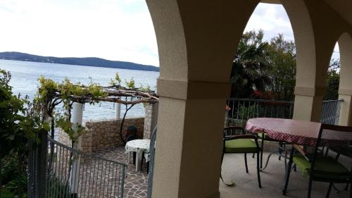 Geräumiges Ferienwohnung im Erdgeschoss mit zwei Schlafzimmern für sechs Personen