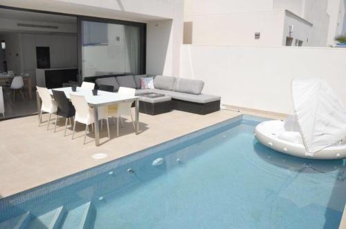 The swimming pool at or close to Ferienhaus "Casa del Mar" mit privatem Pool