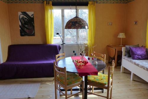 Fotografie z fotogalerie ubytování Ferienhaus mit Sauna und Kaminofen sowie Terrasse v destinaci Högsby