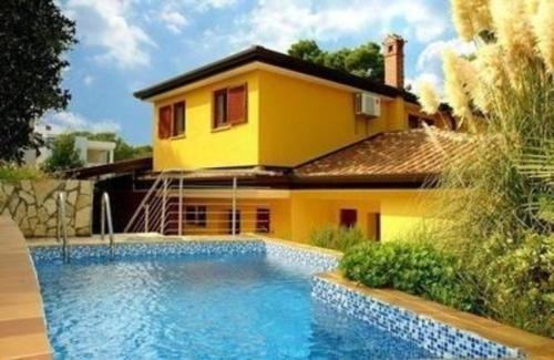 Yellow House