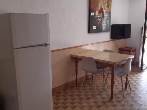 Photo de la galerie de l'établissement T3 37m² plain-pied, plage et centre proches, parking privé, 5/6 pers - FR-1-798-28, à Leucate