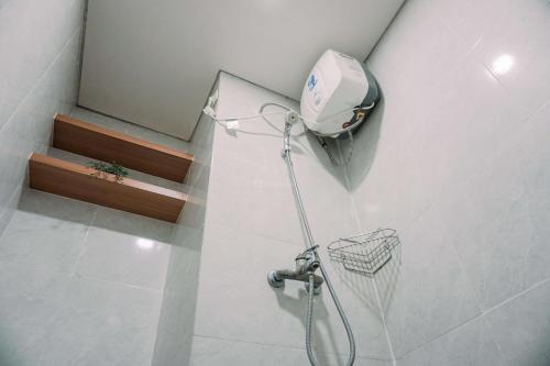 Koupelna v ubytování Restful and Enjoy Living Studio Parkland Avenue Apartment By Travelio