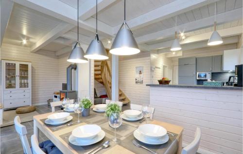 Dapur atau dapur kecil di Cozy Home In Krems Iiwarderbrück