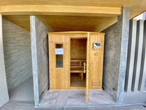 Afbeelding uit fotogalerij van Stunning sea view apartment with pool in Ao Nang Beach