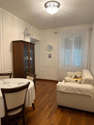 Sweet Spot Apartment walking distance to Diocletian's Palace
