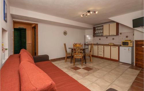 2 Bedroom Gorgeous Home In Baska Voda
