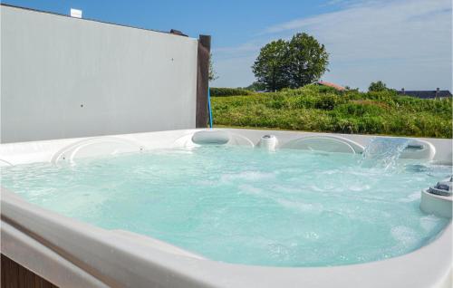 Φωτογραφία από το άλμπουμ του 2 Bedroom Beautiful Home In Hejls σε Hejls