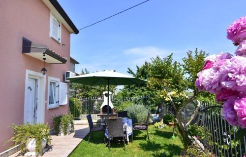 Appartement in Đuba mit Privater Terrasse