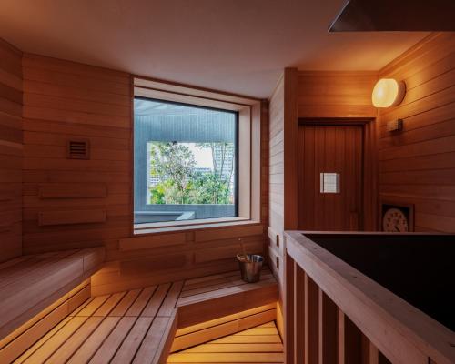 福岡市にあるNOT A HOTEL FUKUOKAのギャラリーの写真