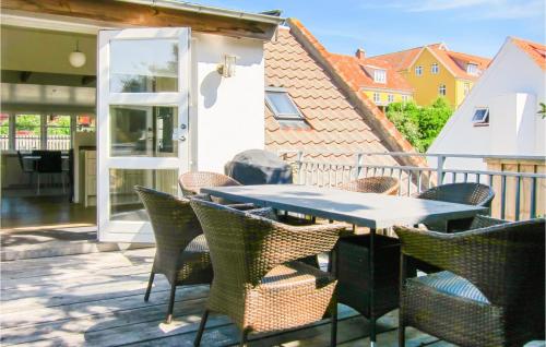 Balkón nebo terasa v ubytování 2 Bedroom Nice Apartment In Gudhjem