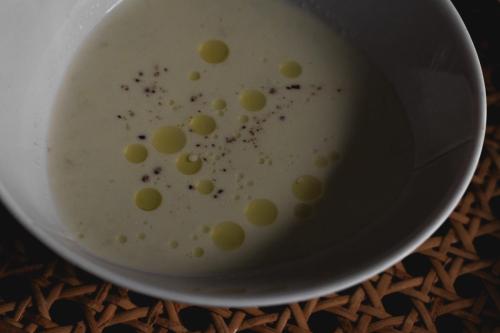 リゾートの敷地内または近くでの食事または食べ物