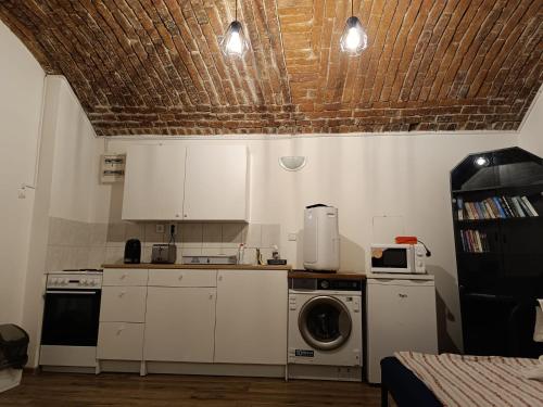 Basic Underground Apartments Next to the Center - Best Tram Line, Cool Local Area