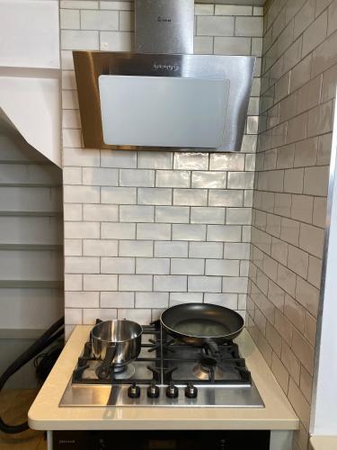 Gallery image of Sanzzy Room London in Thornton Heath