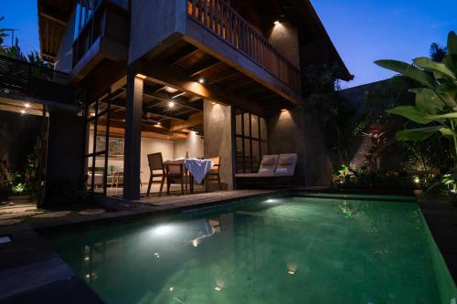 Purana Boutique Resort — Pool view