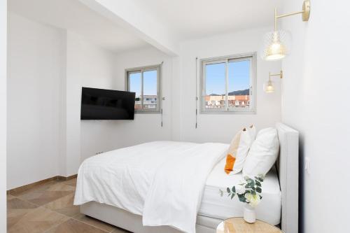 Carlton area lux 2 beds 2 baths