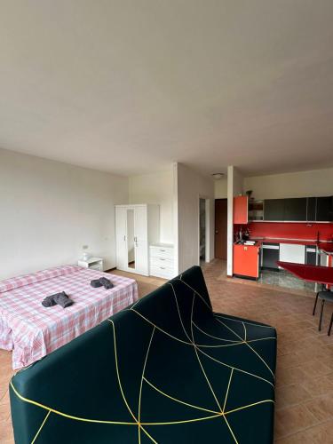 Kuchyň nebo kuchyňský kout v ubytování Apartment with swimming pool