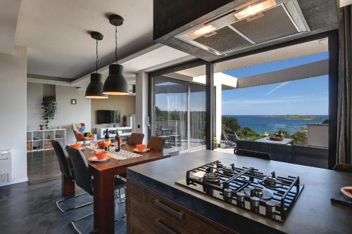 Ferienvilla Sunrise mit Pool in Premantura