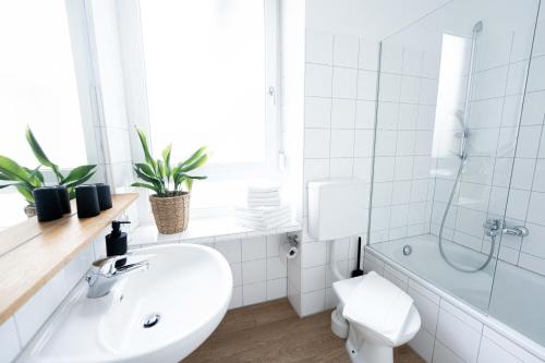 Bilik mandi di FREYZEIT Apartments Deidesheim