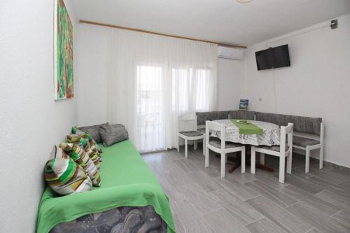 Appartement in Baška mit Eigenem Balkon - b59601