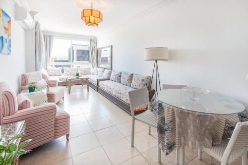 Appartement paisible en bord de merにあるシーティングエリア