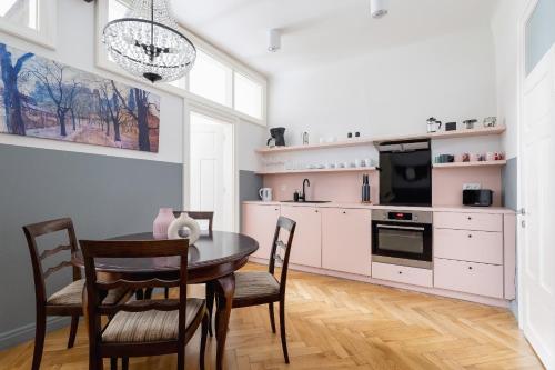 2 bedroom apartment Św Jana - Main Square