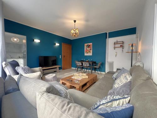 Stylish Apt in Paleo Faliro 300m from the beach