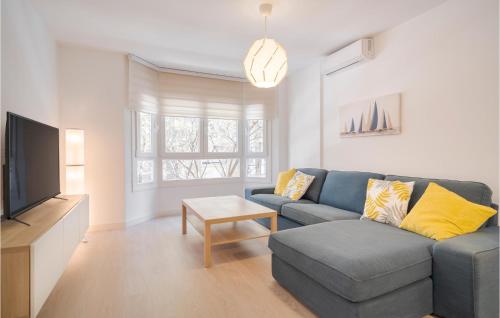 Posedenie v ubytovaní 4 Bedroom Cozy Apartment In Málaga
