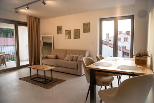A-Seven Apartments