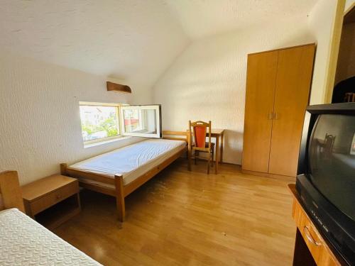 Postel nebo postele na pokoji v ubytování Rooms for rent "SARA"